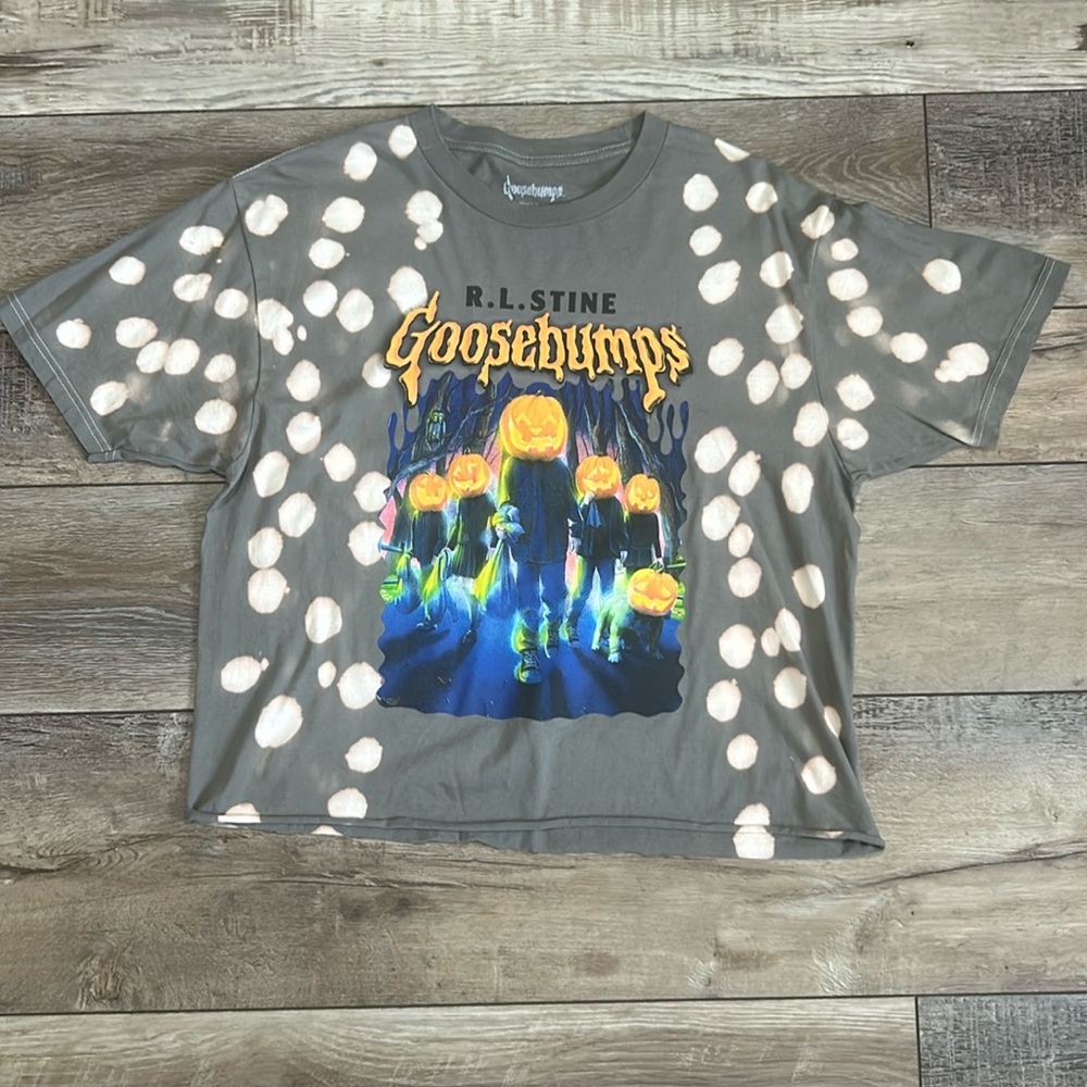 NWOT Goosebumps Attack of the Jack O Lanterns Cropped T Shirt Large - Picture 1 of 8